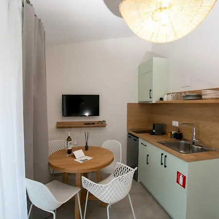 Hotel apartamentowy Arodo Nea Iraklitsa