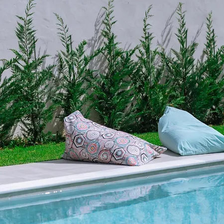 Arodo Apartahotel Nea Iraklitsa